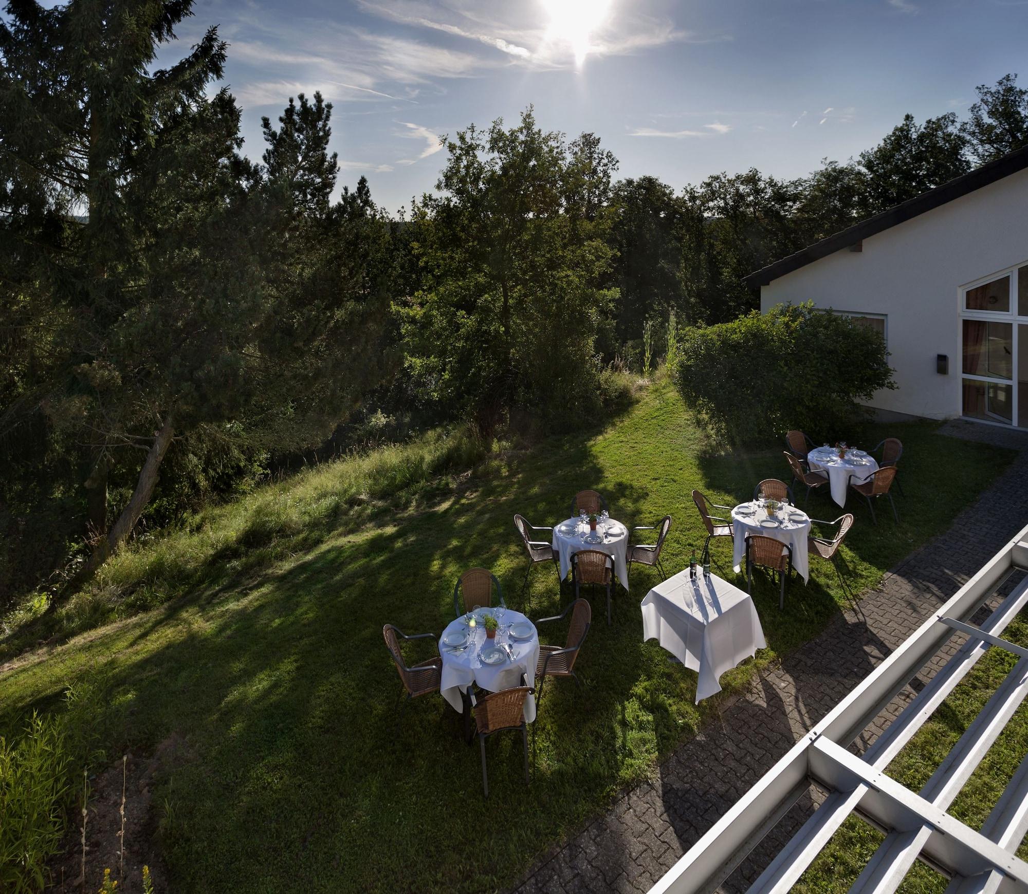 Landhotel Karrenberg Kirchberg an der Jagst Екстериор снимка